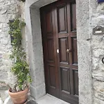 La Torre Della Manca Oda ve Kahvaltı Sasso di Castalda