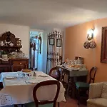 Oda ve Kahvaltı La Torre Della Manca 3*